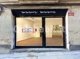 Local comercial, 77 m², prop de bus i tren