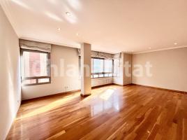 Lloguer pis, 124 m², prop de bus i tren, Calle de Tavern, 3