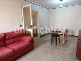 Pis, 80 m², prop de bus i tren, Calle de Lloselles