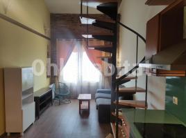 Louer dúplex, 29 m², près de bus et de métro, Calle de Verdi, 237
