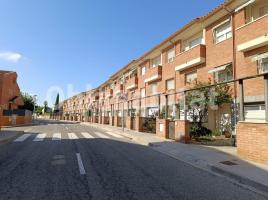 Houses (villa / tower), 226 m², Calle del Vilar