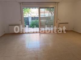 Houses (villa / tower), 226 m², Calle del Vilar