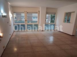 Alquiler estudio, 29 m², cerca de bus y tren, Avenida de la Granvia de lHospitalet, 11