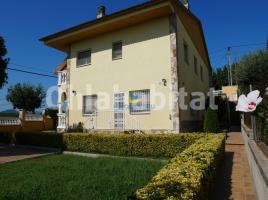 Casa (chalet / torre), 327 m², seminuevo, Calle del Xiprer
