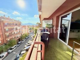 Piso, 85 m², cerca de bus y tren, Calle Santiago Russinyol