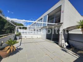 Casa (unifamiliar adosada), 229 m², seminuevo, Zona