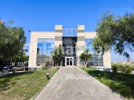 Louer , 1050 m², Calle de la Selva, 18