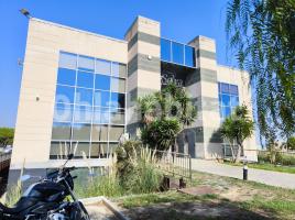 Louer , 1050 m², Calle de la Selva, 18