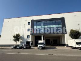 For rent industrial, 3068 m², Zona