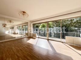 Piso, 230 m², cerca de bus y tren