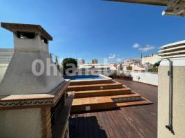 Àtic, 280 m², prop de bus i tren