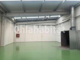 Nave industrial, 369 m², seminuevo, Calle del Malet, 26