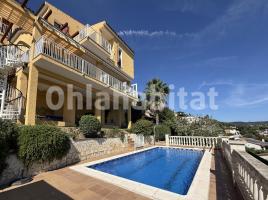 (xalet / torre), 263 m², Calle del Berguedà