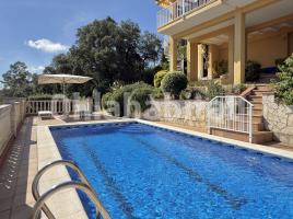 (xalet / torre), 263 m², Calle del Berguedà