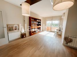 Apartamento, 106 m², cerca de bus y tren, Calle de Marià Manent