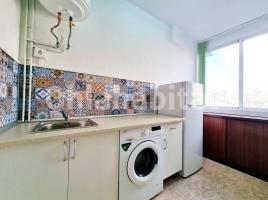 Alquiler estudio, 59 m², cerca de bus y tren, Avenida del Paral·lel