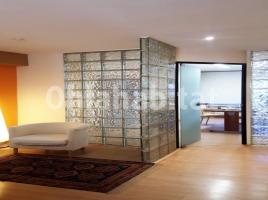 Louer , 110 m², près de bus et de train, Ronda de Francesc Camprodon