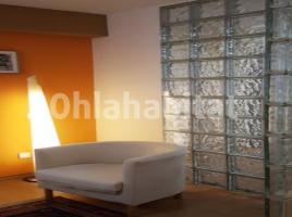 Louer , 110 m², près de bus et de train, Ronda de Francesc Camprodon