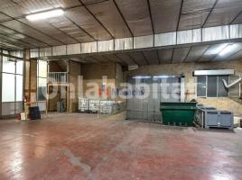 Nave industrial, 9000 m², Zona