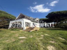 (unifamiliar aïllada), 369 m², Calle Canigó, 562