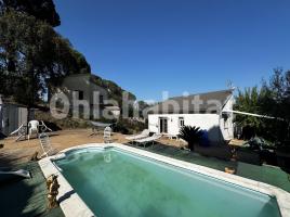 Houses (villa / tower), 232 m², almost new