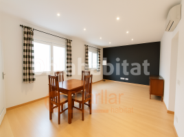 Piso, 67 m², cerca de bus y tren, Calle de Provençals