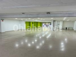 Local comercial, 195 m², prop de bus i tren, seminou