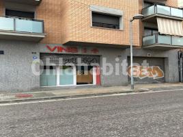 For rent business premises, 109 m², almost new, Calle de Coll i Pujol, 65