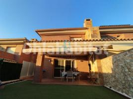 Casa (unifamiliar adosada), 200 m², Calle Guifré el Pilós