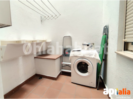 Apartament, 55 m², près de bus et de train, presque neuf