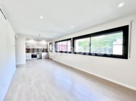 Louer pis, 95 m², près de bus et de train, Calle Cavall Bernat, 11