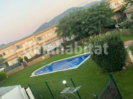 Houses (terraced house), 98 m², almost new, Calle de Venezuela