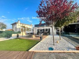 Houses (detached house), 680 m², almost new, Zona