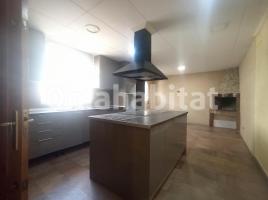 (unifamiliar adossada), 437 m², Calle de Pau Gargallo, 10