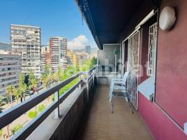 Piso, 109 m², cerca bus y metro, Vía Gran Via de Carles III