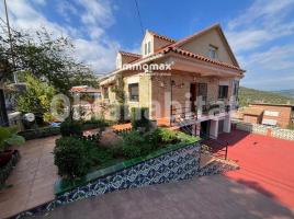 Casa (unifamiliar adosada), 236 m², Zona