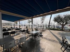 Lloguer local comercial, 160 m², prop de bus i tren