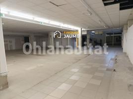 Business premises, 630 m², Zona