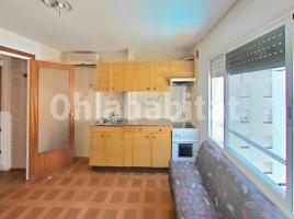 Ático, 36 m², cerca de bus y tren, Calle Miquel Biada