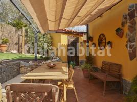 Houses (villa / tower), 135 m²