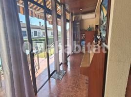 Houses (terraced house), 120 m², near bus and train