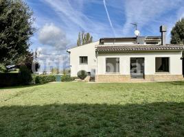 Louer  (xalet / torre), 204 m²