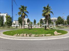 Piso, 60 m², cerca de bus y tren, nuevo