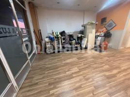 Business premises, 70 m², near bus and train