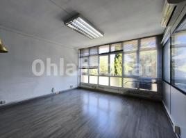 Alquiler oficina, 161 m², cerca de bus y tren, Avenida Meridiana, 322