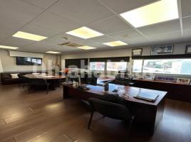 For rent industrial, 391 m², almost new, Calle del Pintor Roig i Soler, 4