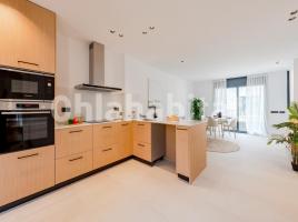 Duplex, 114 m², near bus and train, almost new