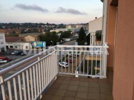 For rent flat, 81 m², near bus and train, almost new, Calle Progres