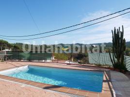 Houses (villa / tower), 203 m², almost new, Calle del Puigpedrós