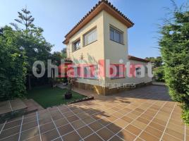 Casa (xalet / torre), 204 m², Calle del Planeta